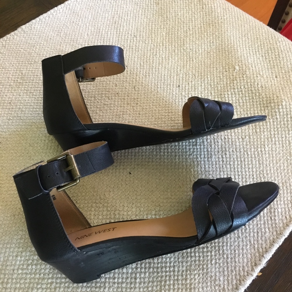 Black Nine West ankle sandal! Excellent condition!